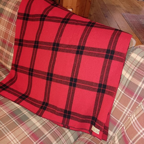 100% wool red plaid twin blanket by Vermont Natives Industries - Picture 4 of 4